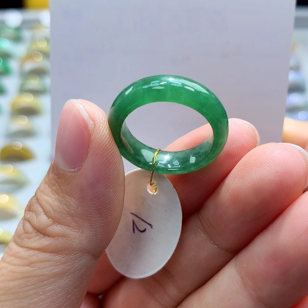 翡翠戒指未镶嵌12圈