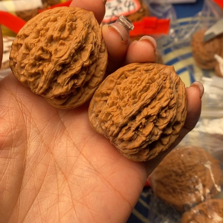 桃核吊坠虎头40全品