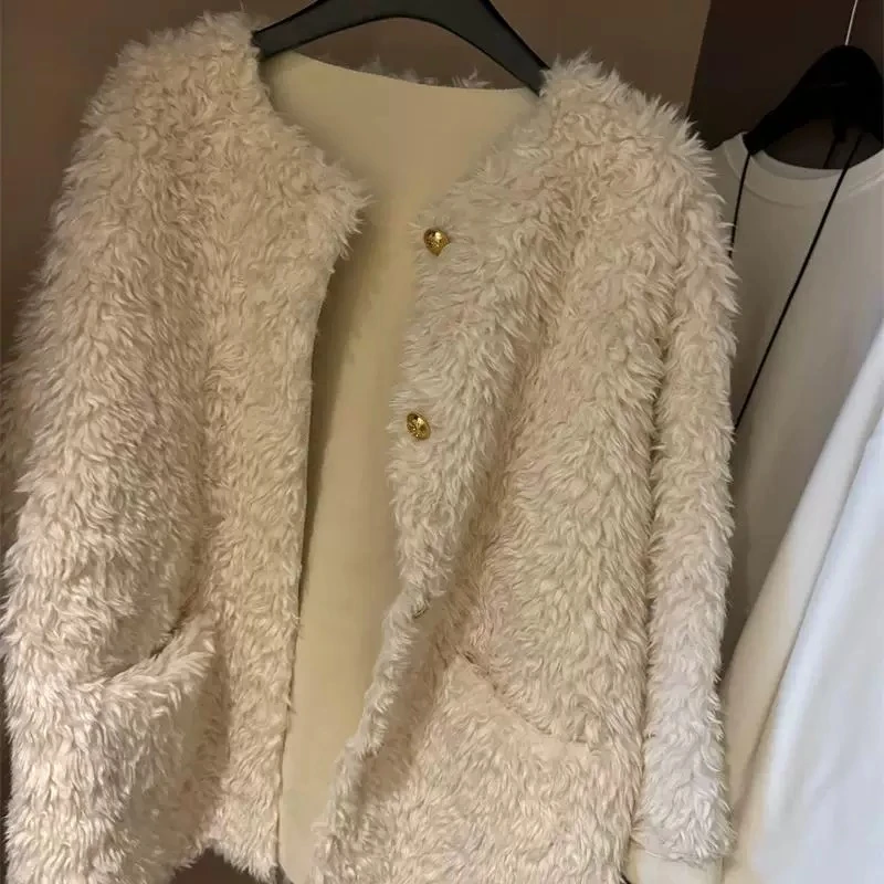 法式时髦小香风金扣环保冬日款皮毛一体毛毛外套秋冬加厚百搭