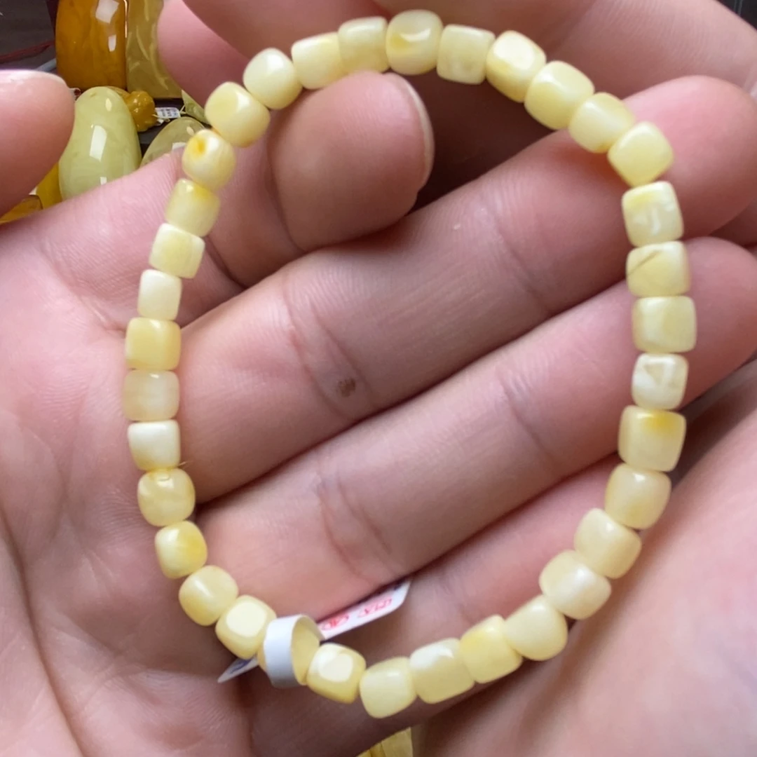 琥珀未镶嵌裸石蜜蜡