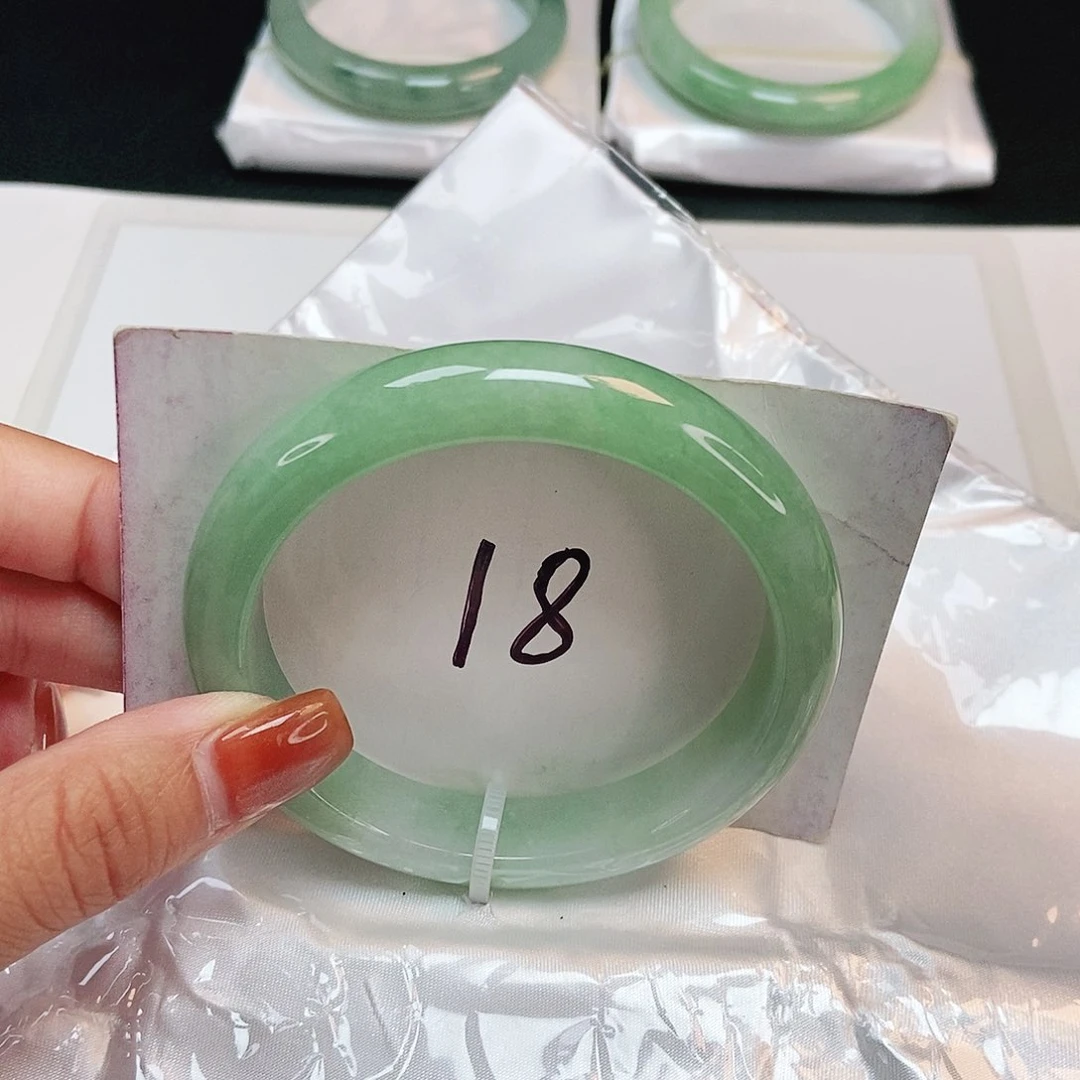 翡翠手镯未镶嵌 正圈59