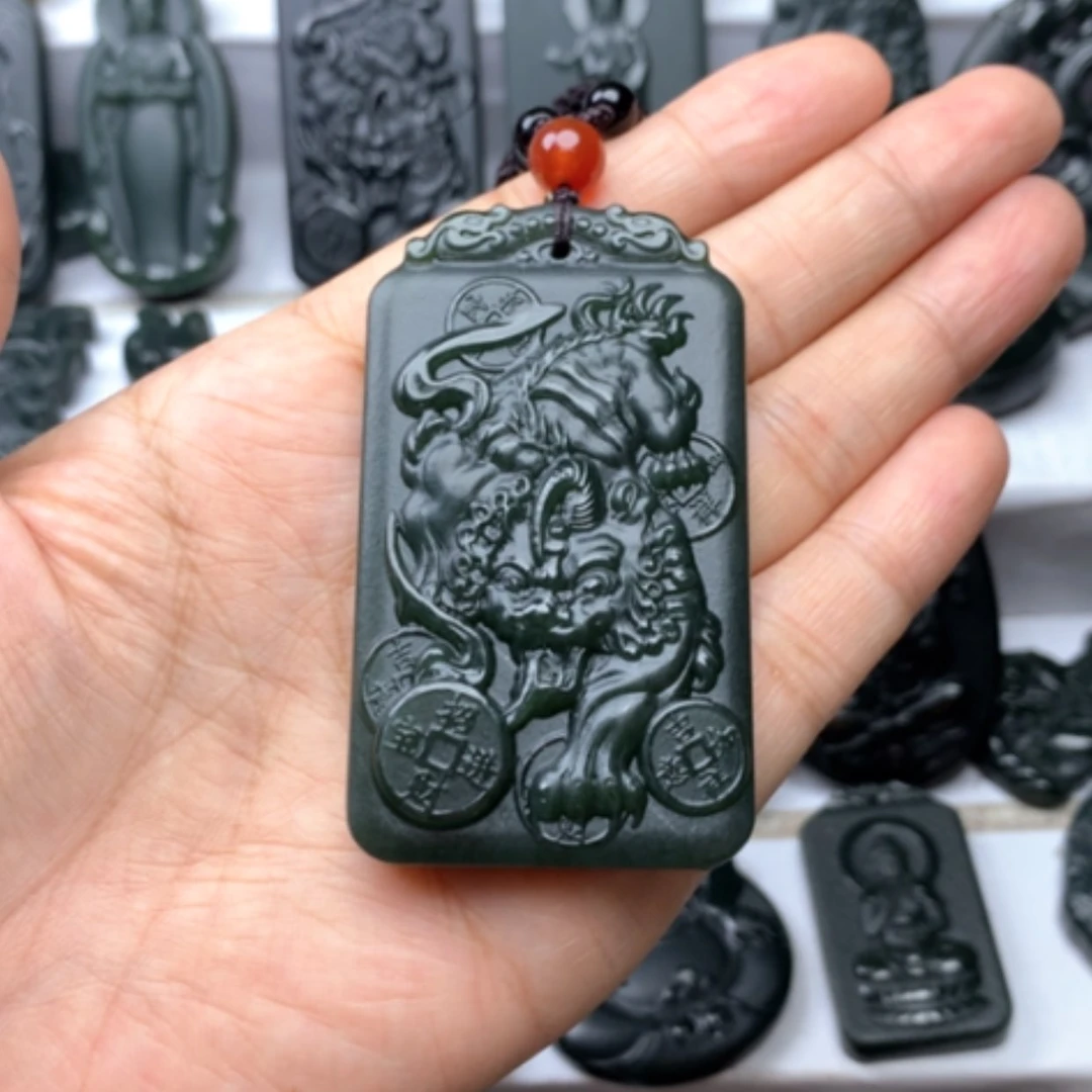 【闪购商品】颈饰未镶嵌和田玉双面雕刻