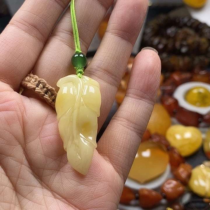 未镶嵌琥珀裸石手机挂件