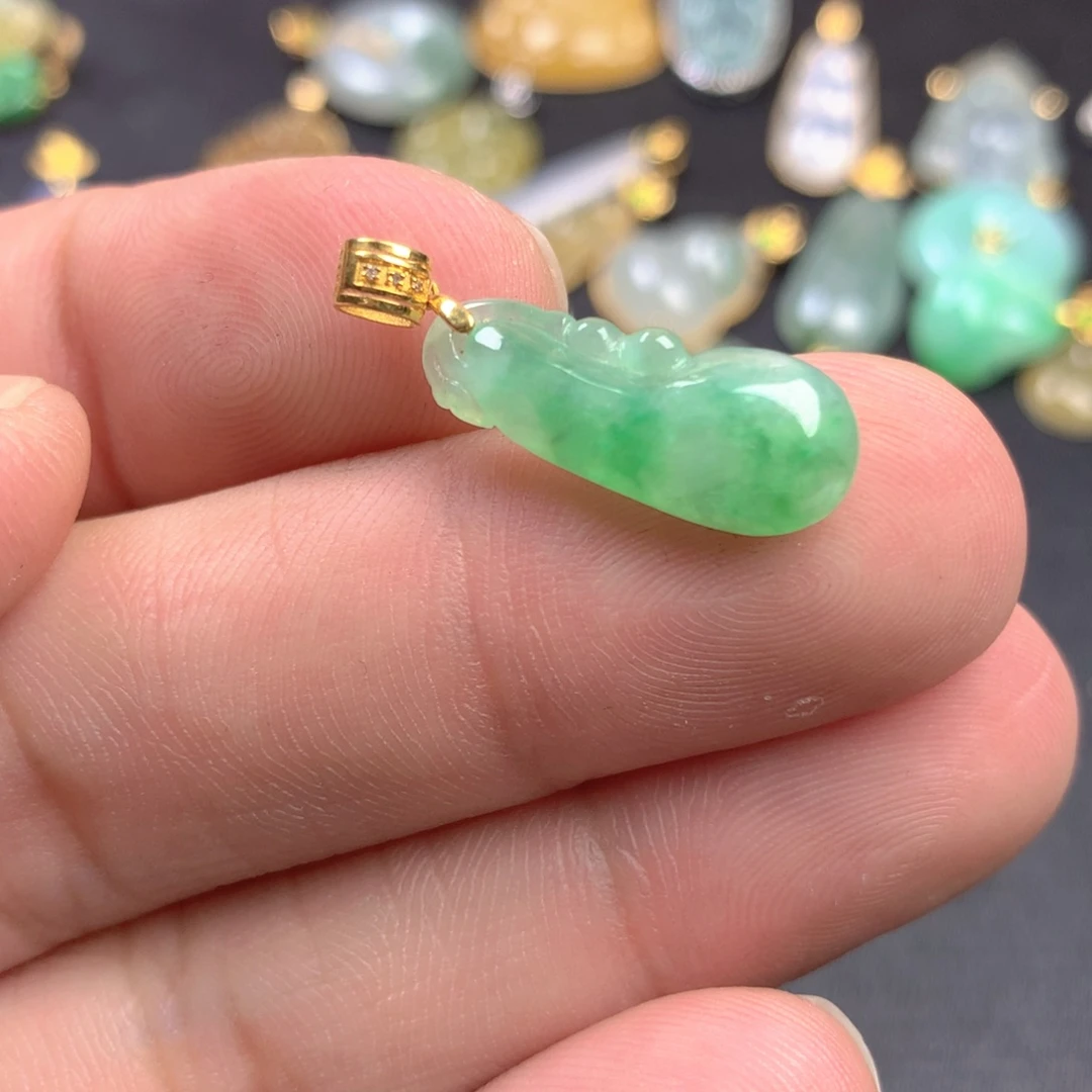 【闪购商品】颈饰18K金镶嵌翡翠翡翠