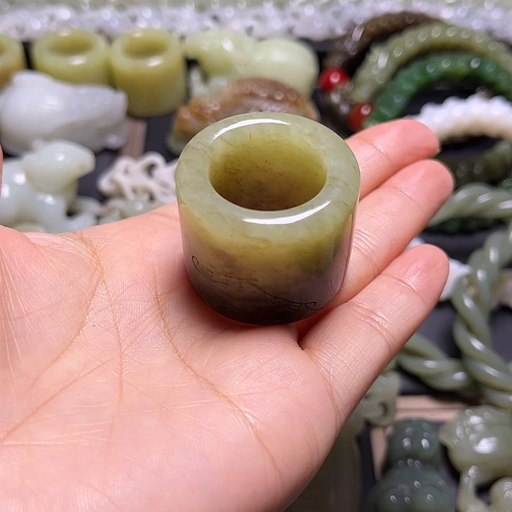 和田玉未镶嵌吊坠(不含链)