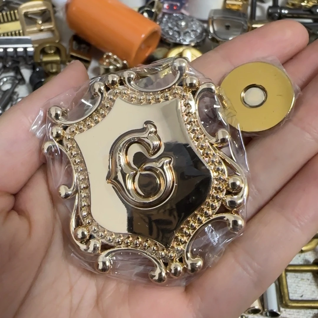 磁吸包锁8元.满30元发货