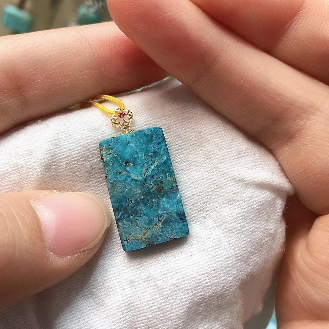 绿松石未镶嵌珠宝奇石