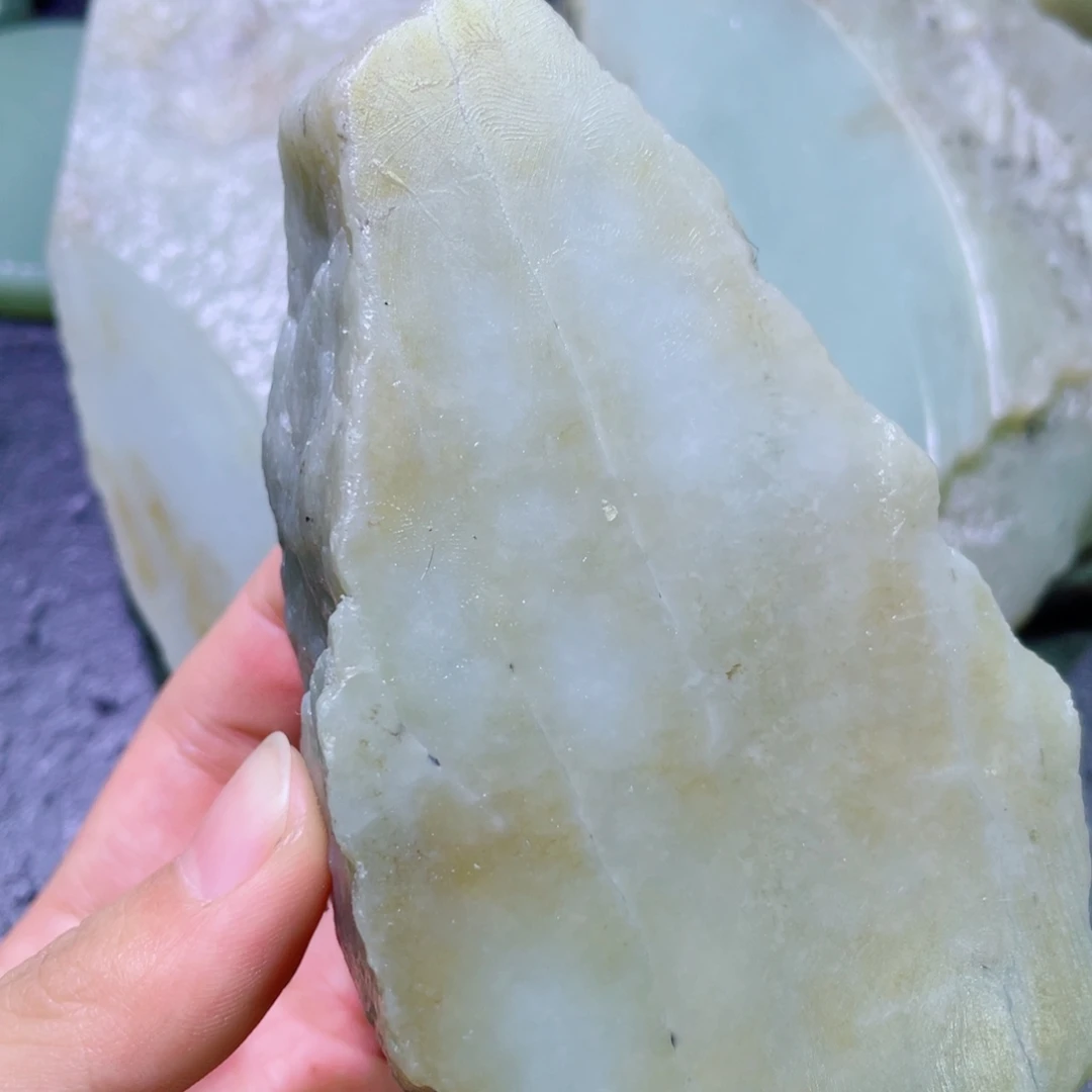 和田玉未镶嵌珠宝半成品