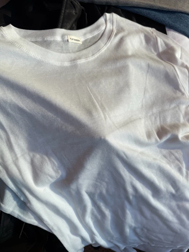 Amarilli 纯色打底衫早春新款内搭圆领宽松t恤