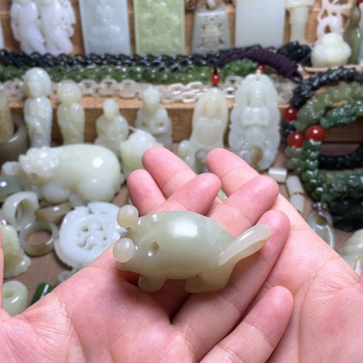 和田玉未镶嵌颈饰