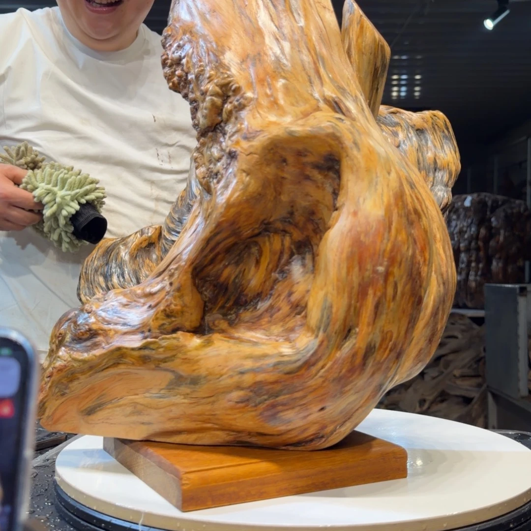 大***礼木王一刀琥珀木摆件188