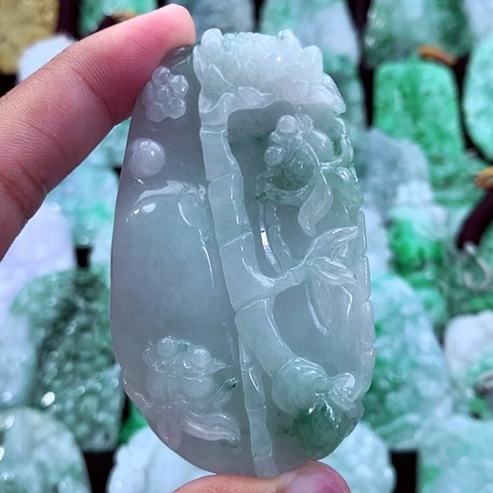 翡翠未镶嵌吊坠(不含链)
