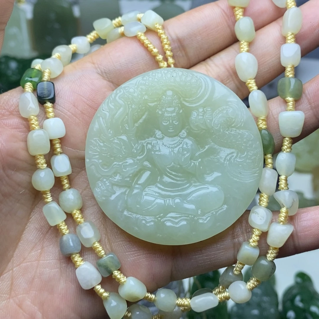 颈饰未镶嵌和田玉