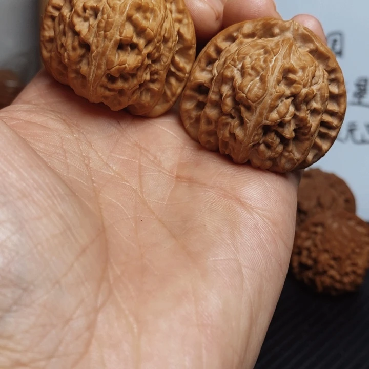 核桃41尺寸三角白一对