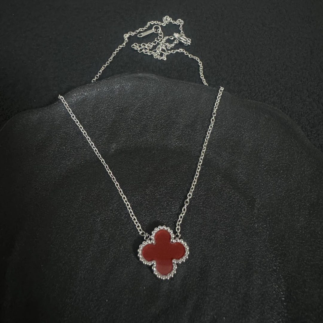 钛钢项链 钛钢 红色双面四叶草白贝银色女款气质锁骨链