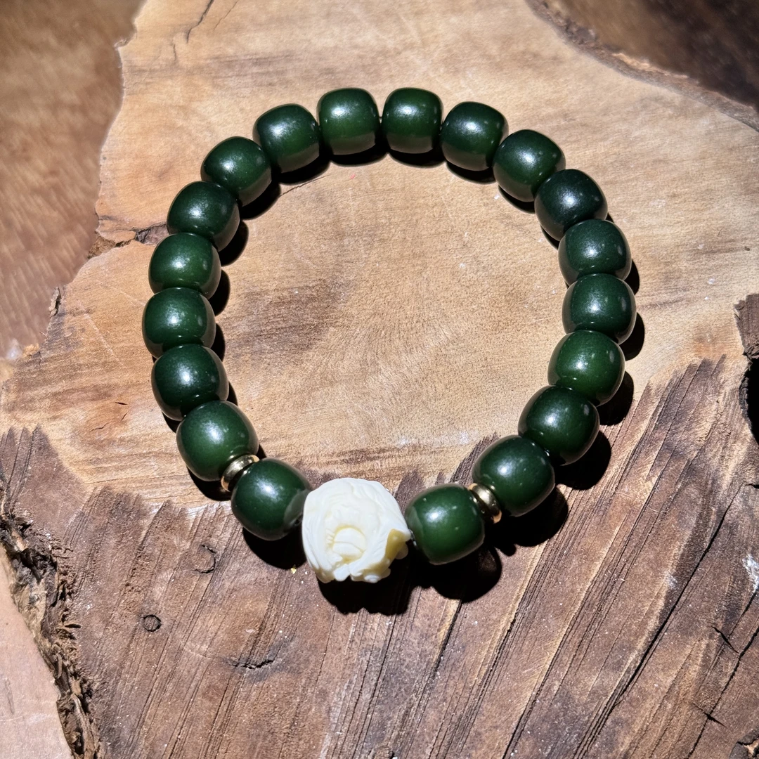 K368碧绿菩提老型珠+醒狮10*9mm 澈沫（无礼盒）