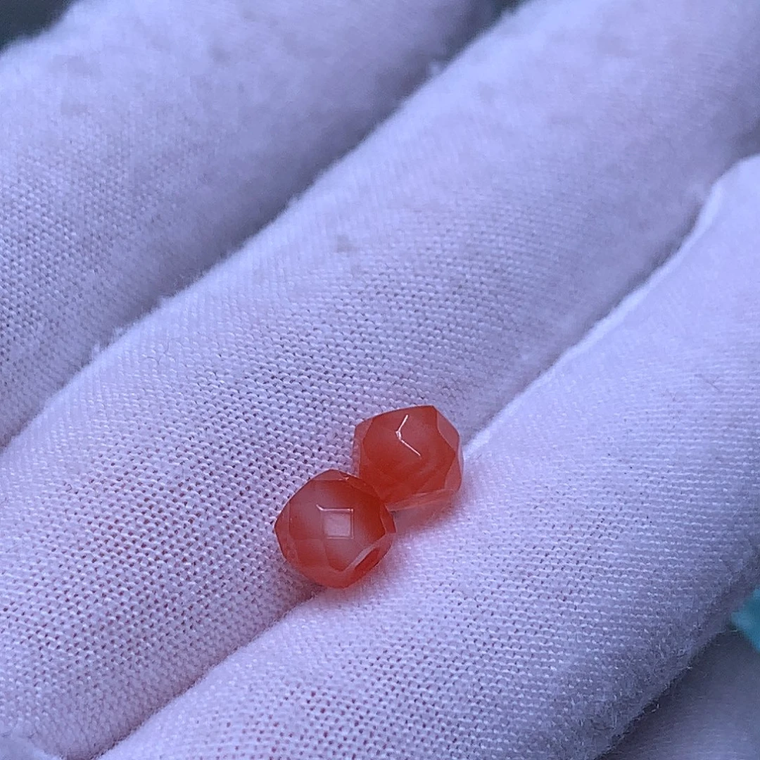 南红玛瑙未镶嵌珠宝奇石