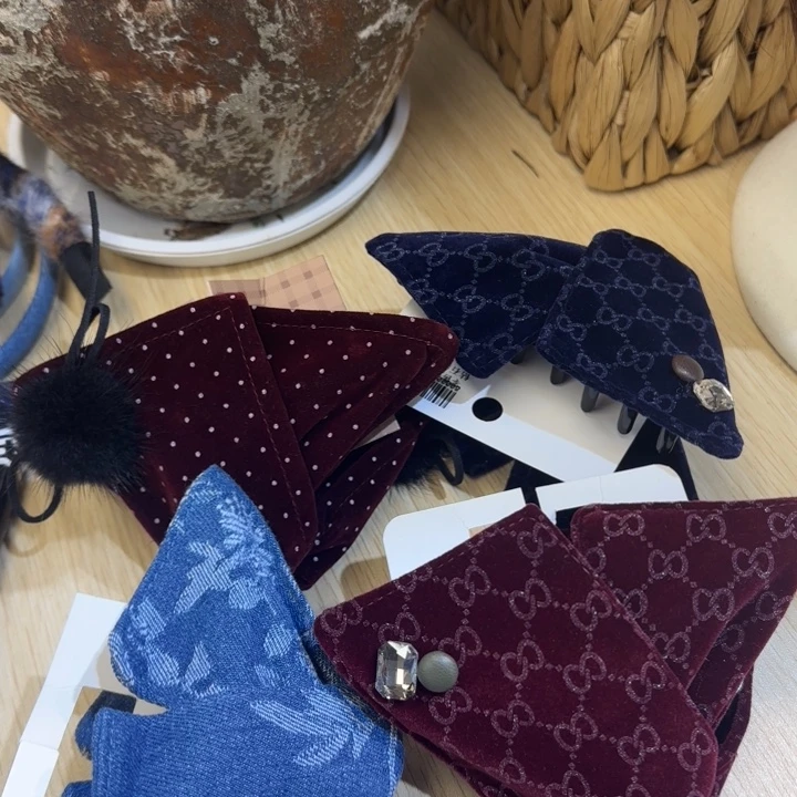 布艺铁合金三角抓4个