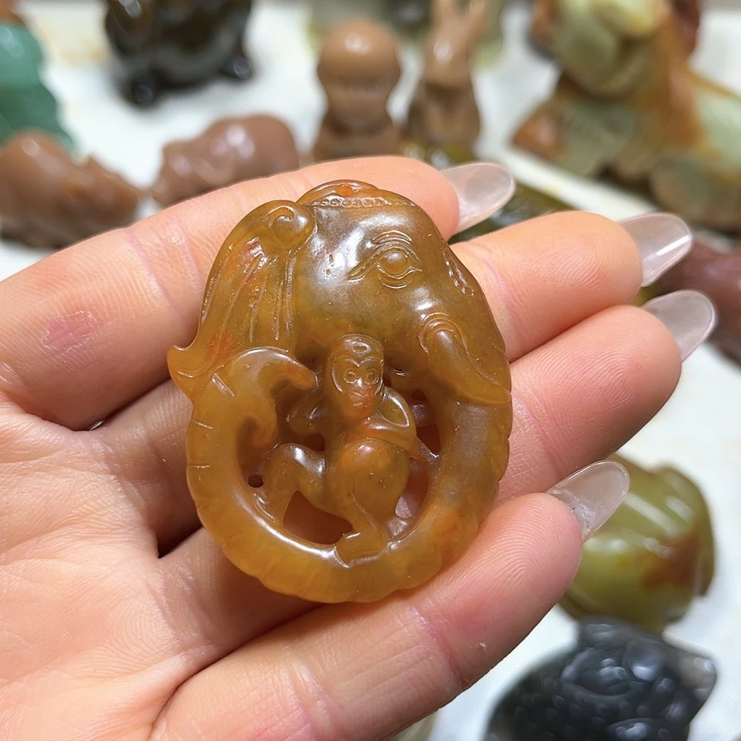 白玉菩提吊坠白玉菩提吊坠