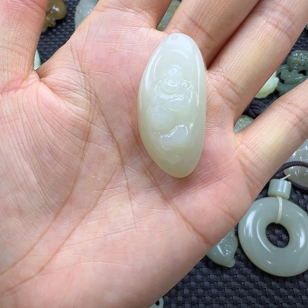 和田玉未镶嵌吊坠(不含链)卡38（买断价，不退不换）