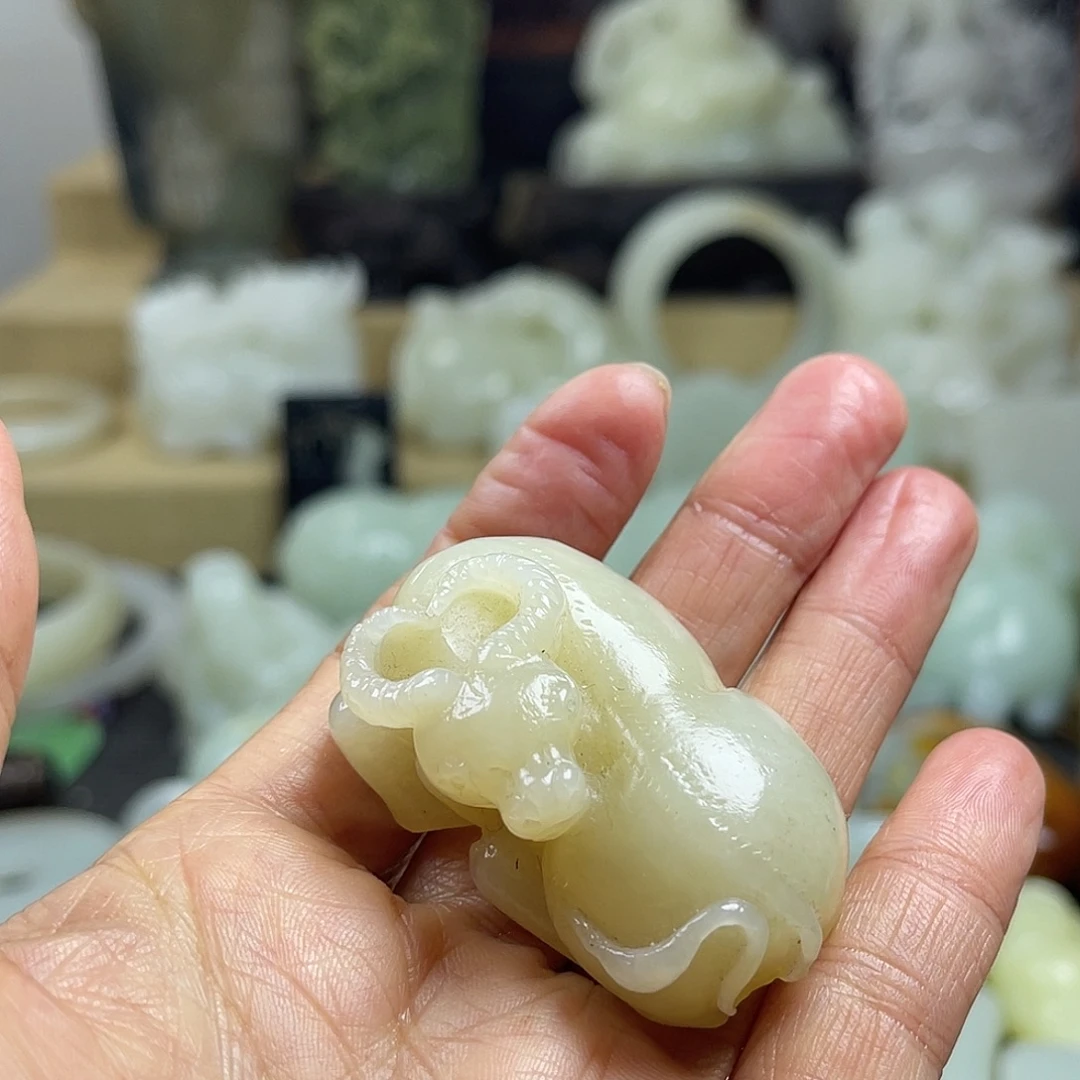 和田玉（糖玉）未镶嵌挂件