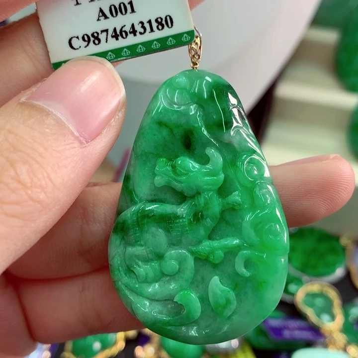 吊坠(不含链)18K金镶嵌翡翠