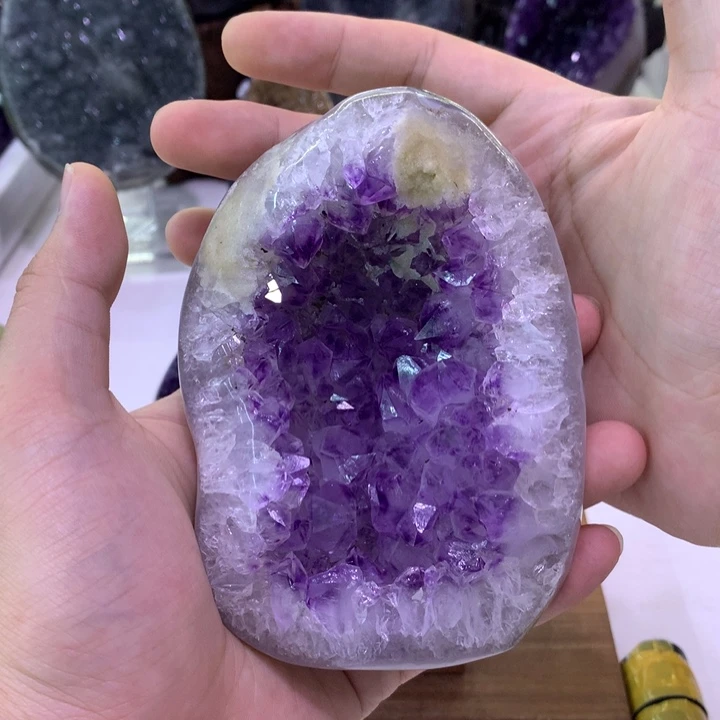 未镶嵌水晶大型摆件（非配饰）