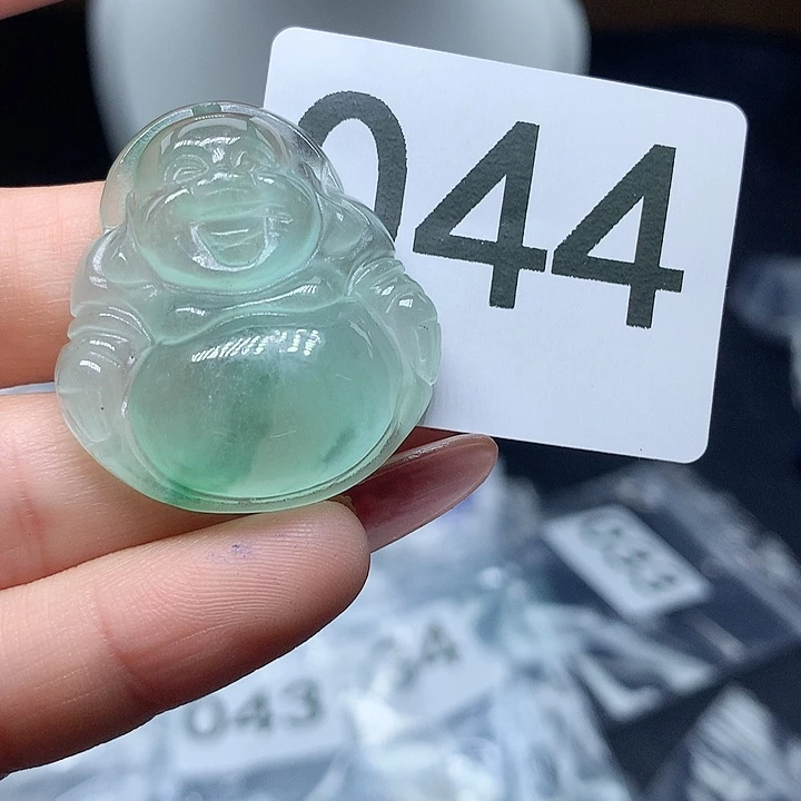 翡翠吊坠(赠链)未镶嵌