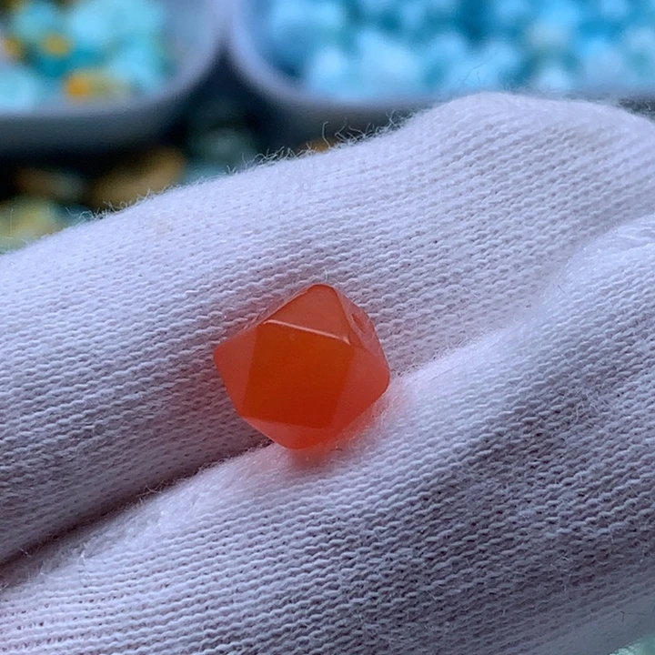 未镶嵌南红玛瑙珠宝奇石