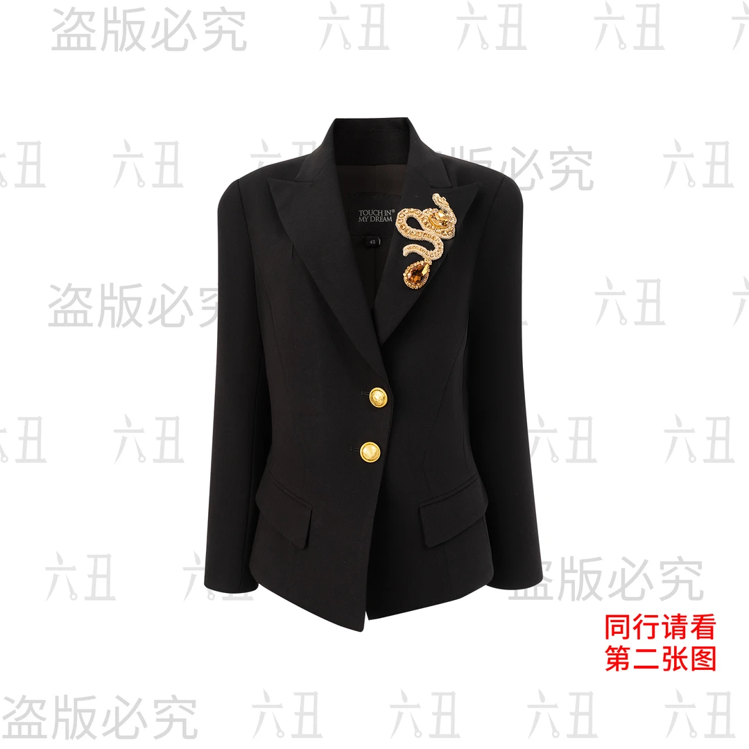 六丑【高定外套】新款高级定制重工钉钻金蛇气质修身外套502AWT0107