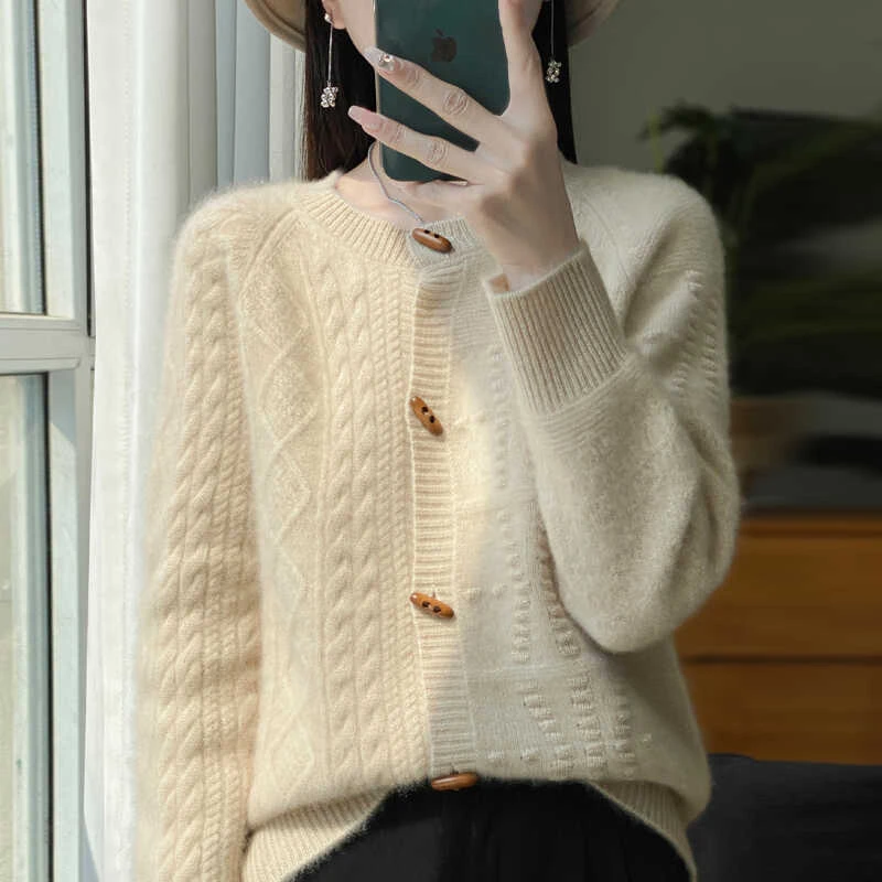 新款网红款羊毛衫慵懒韩版衫外穿圆领毛衣秋冬女士法式绞花开衫