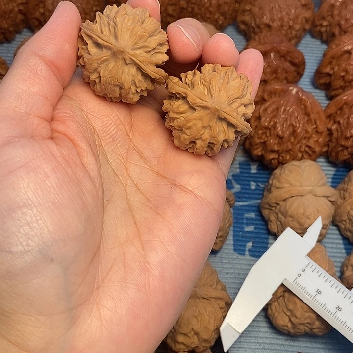 文玩核桃吊坠33齐山