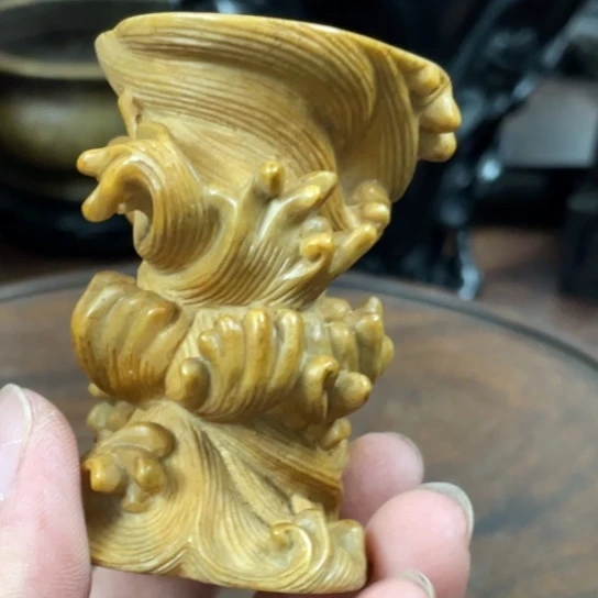 得***宝香榧木精美底座水浪
