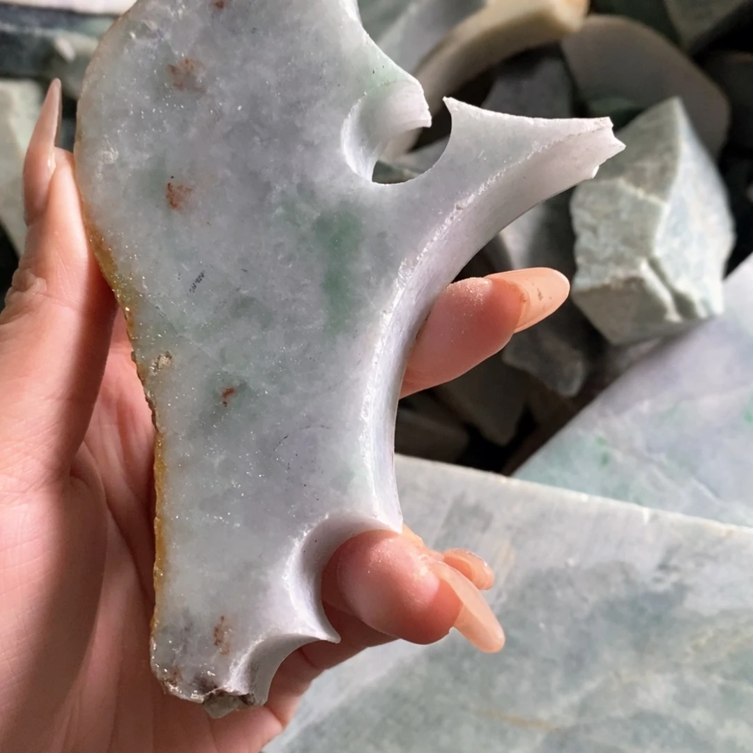 颈饰未镶嵌翡翠天然翡翠