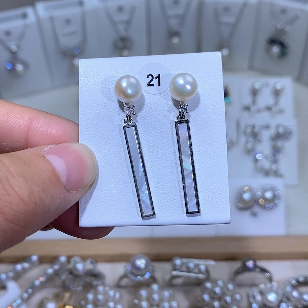 淡水珍珠未镶嵌耳饰