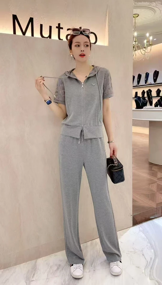 夏季凉爽棉蕾丝连帽减龄套装