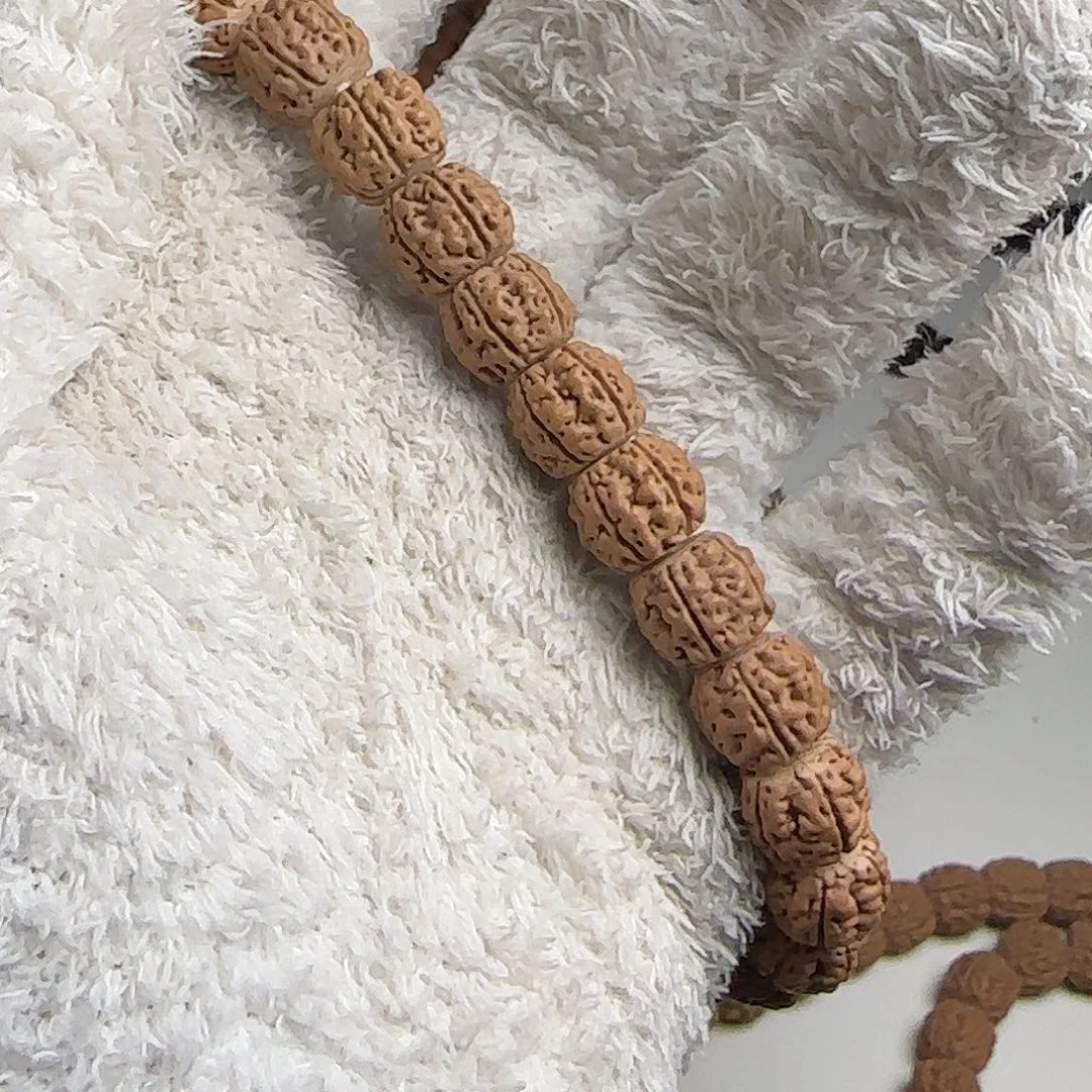 J***.金刚菩提吊坠盘龙