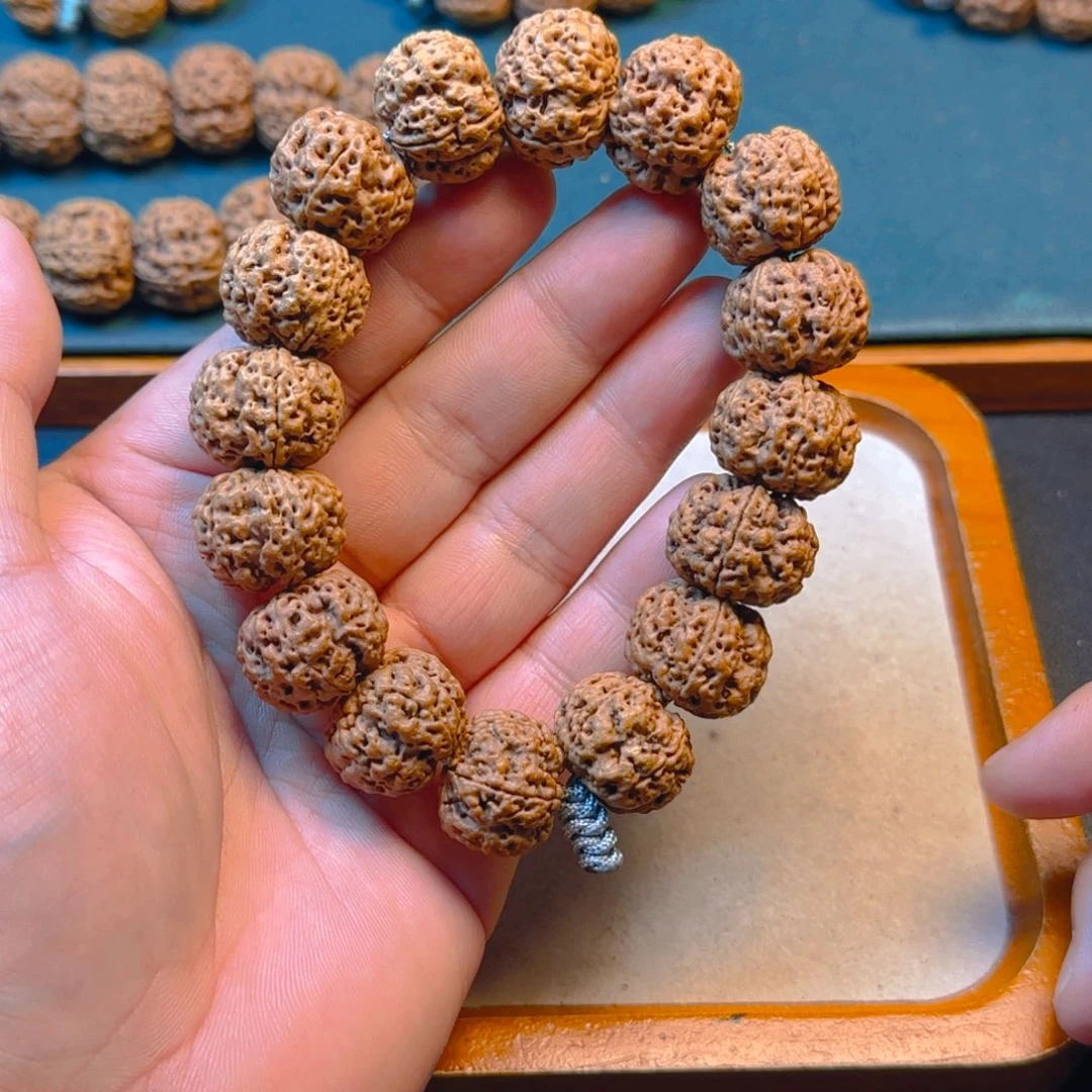 A***g金刚菩提手串平头梅花A货