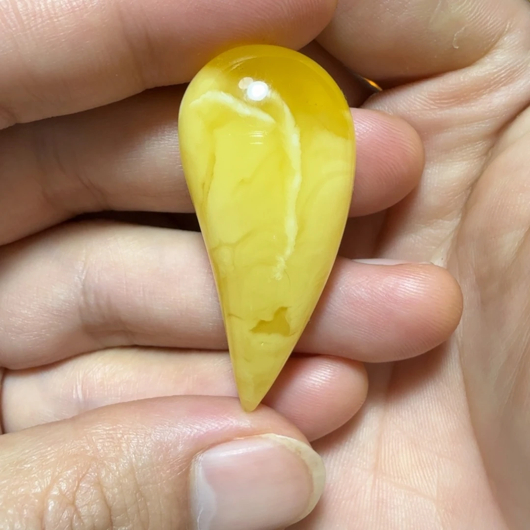 琥珀未镶嵌裸石成品