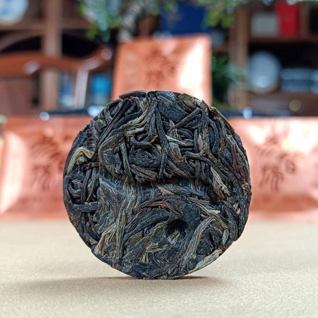 普洱茶古树太极饼旅行版正宗普洱茶