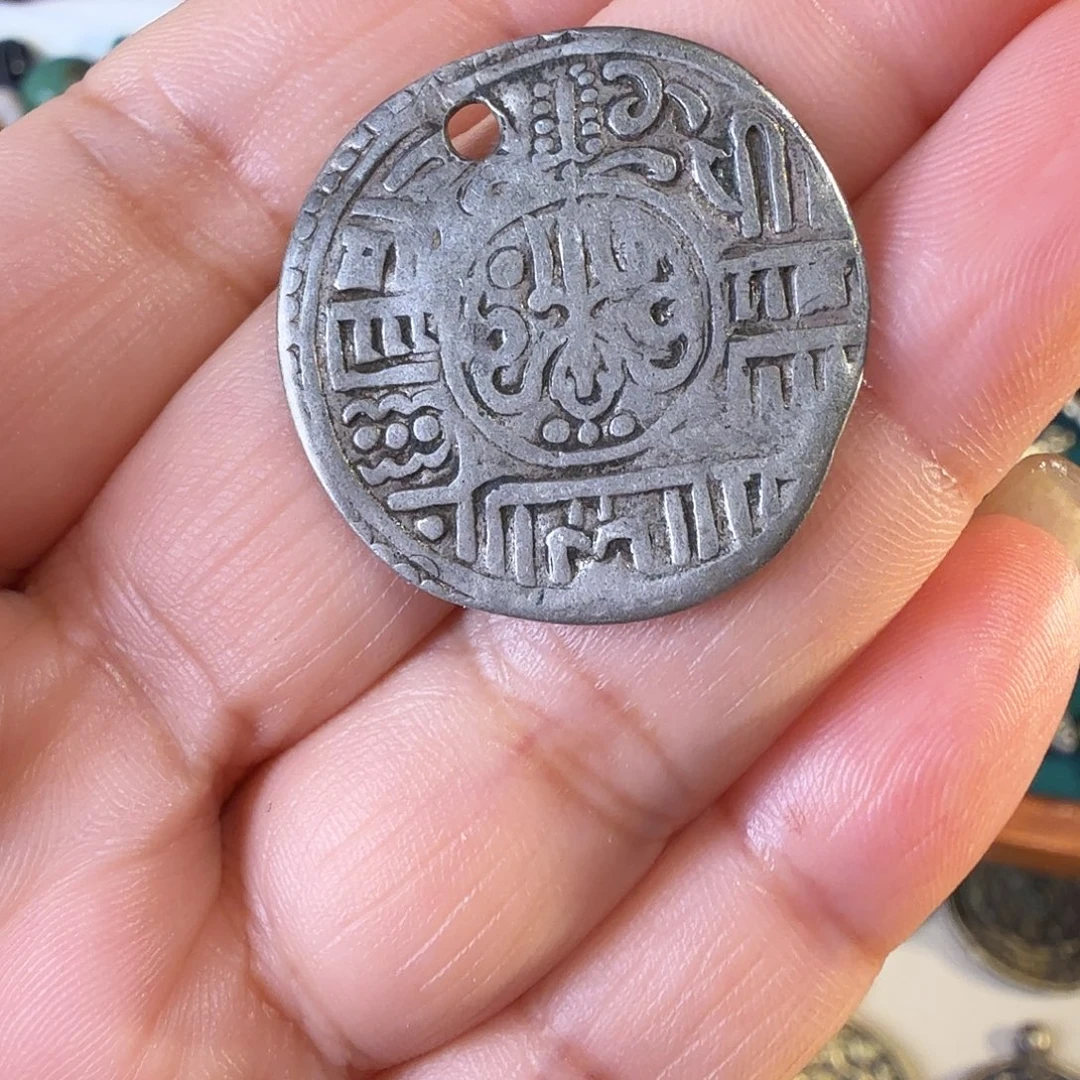 金属材质配件一个
