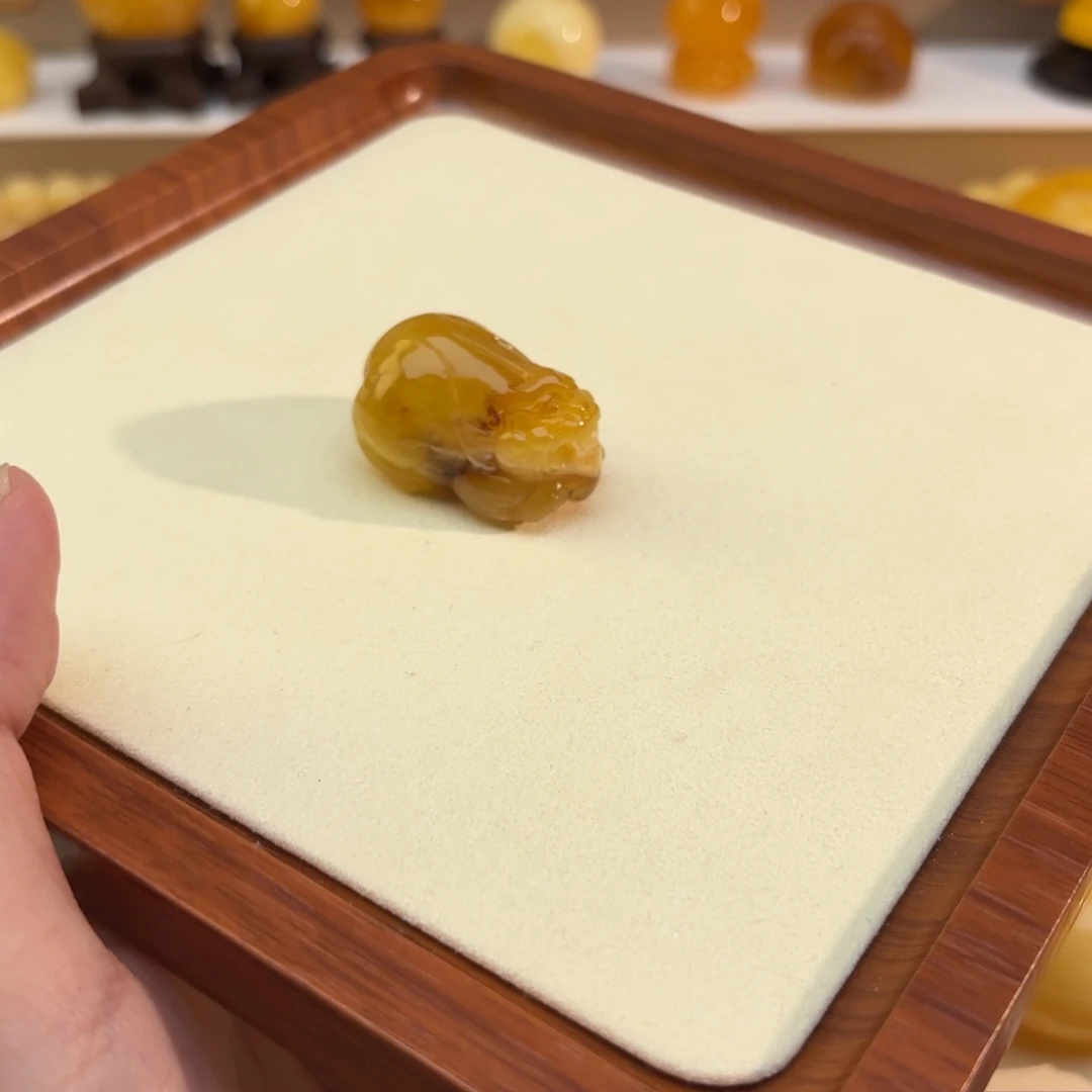 琥珀未镶嵌裸石特价不退换