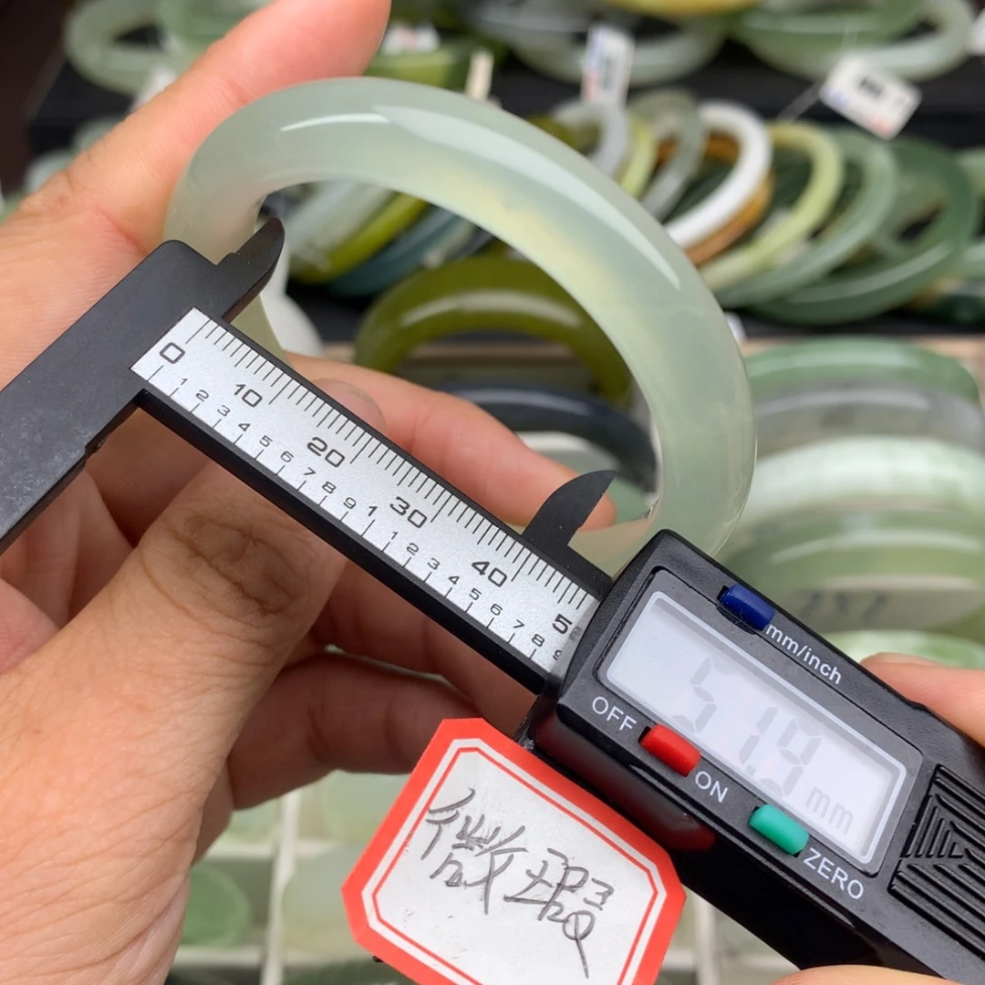 未镶嵌蛇纹石玉手镯752