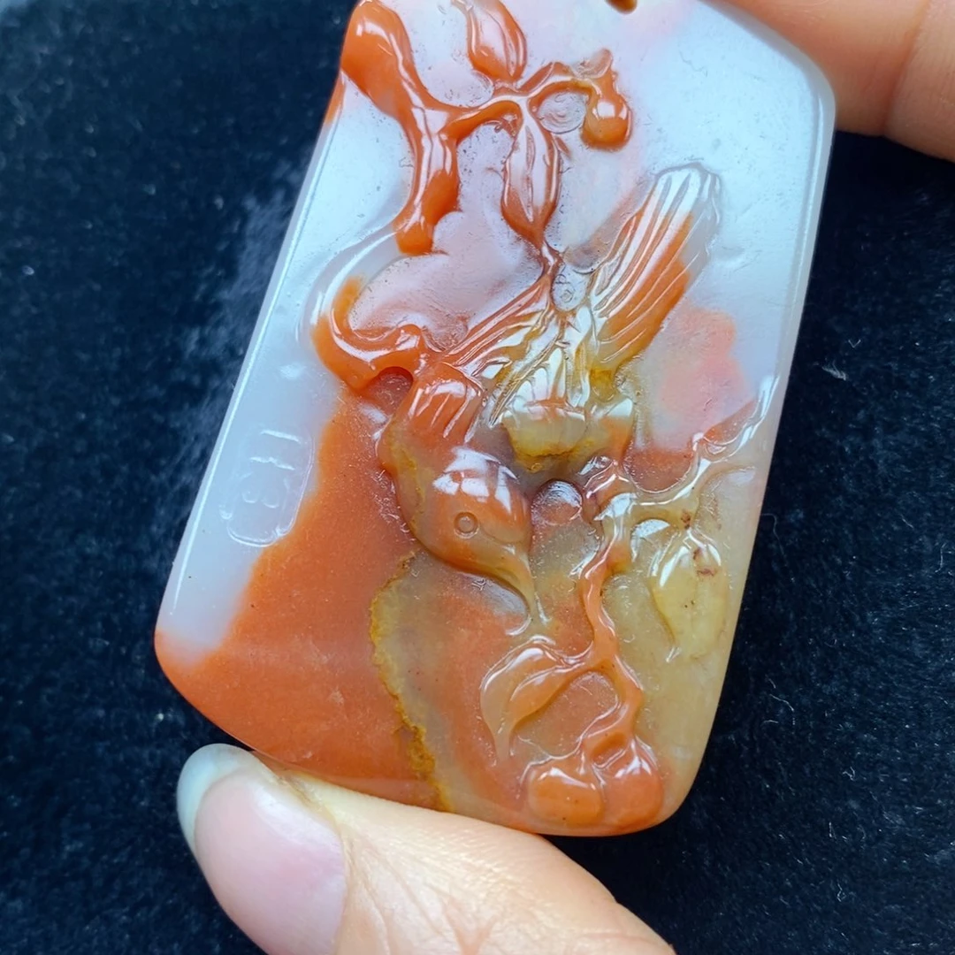 未镶嵌石英质玉（黄龙玉）颈饰