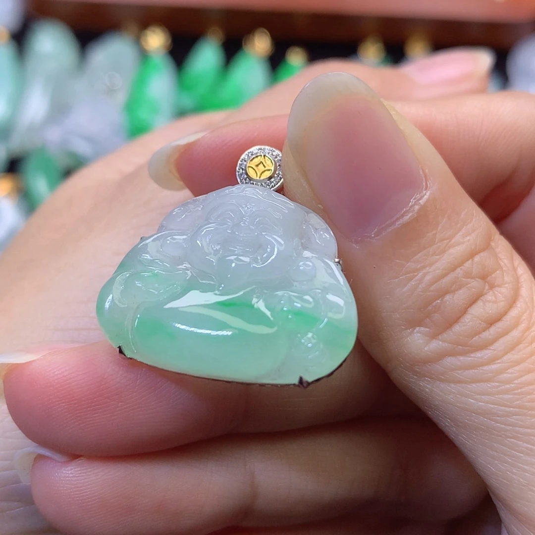 【闪购商品】吊坠(赠链)18K金镶嵌翡翠