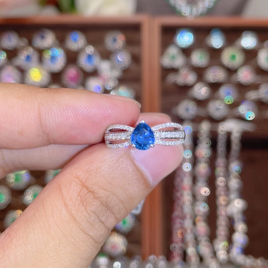 蓝宝石戒指18K金镶嵌1.06ct