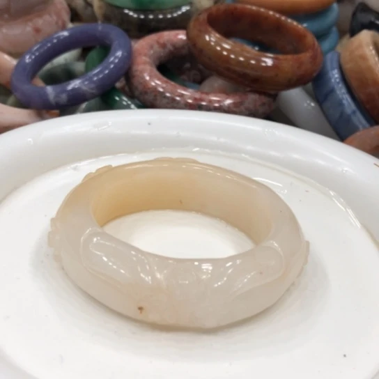 未镶嵌石英质玉珠宝半成品13