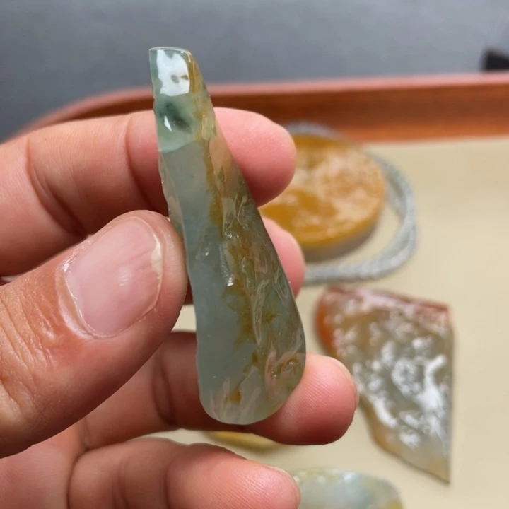 定制翡翠未镶嵌多样性发货