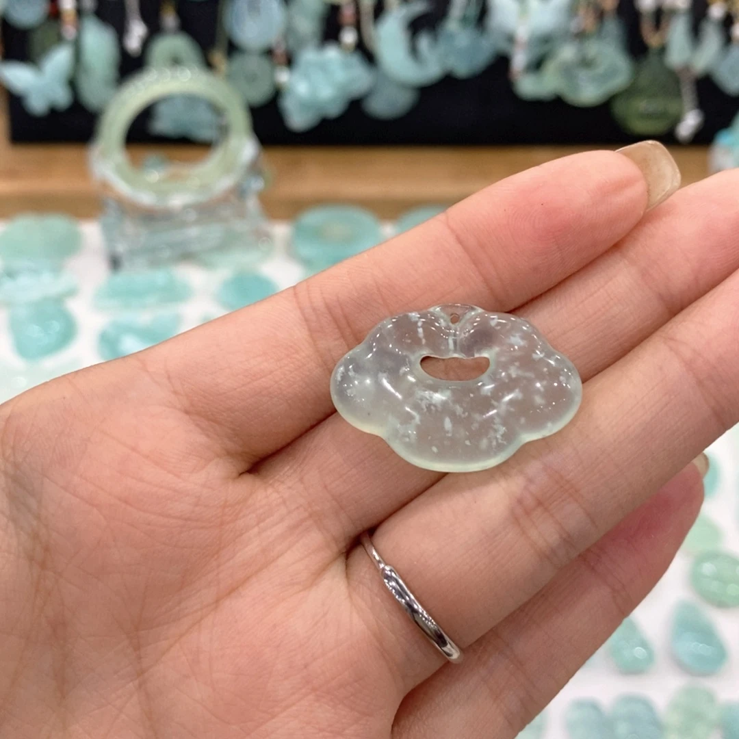 合金蛇纹石玉颈饰