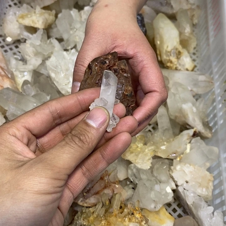 水晶水晶原石摆件未镶嵌梅*